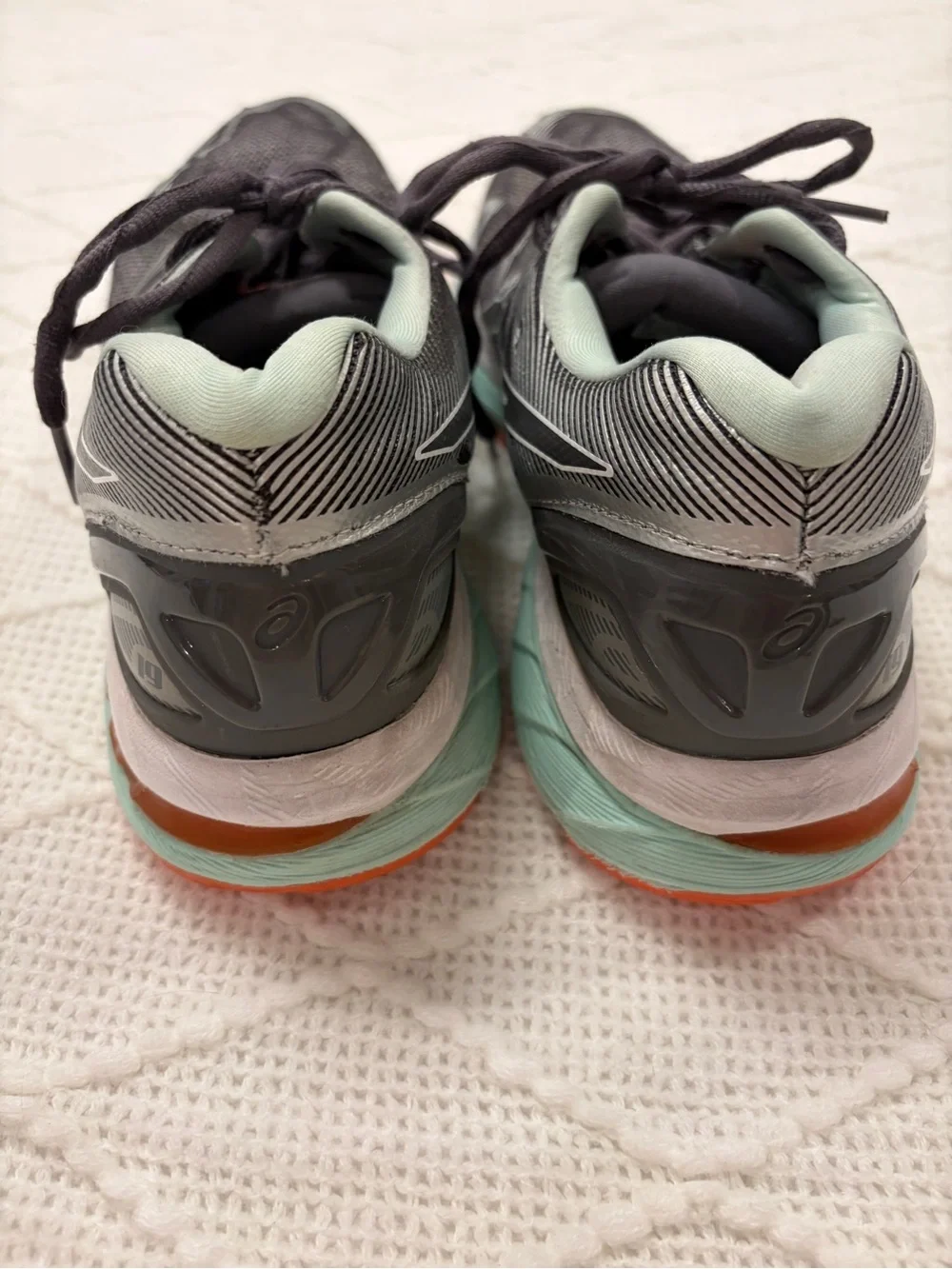 Asics Gel nimbus 19 women size 8